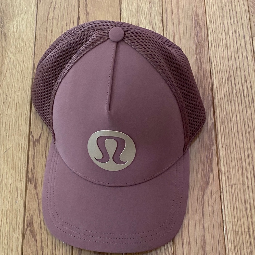 Lululemon Brown Mesh Cap